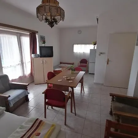 Badacsonyi Ifjusagi Kekturas- Privat Berlemeny Badacsonytomaj