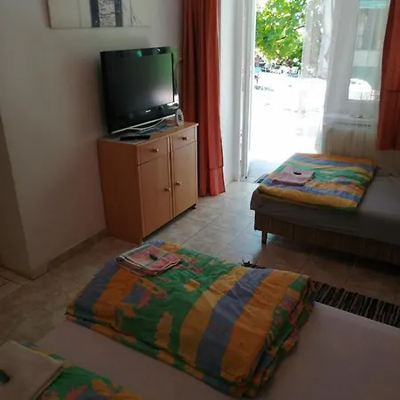 Badacsonyi Ifjusagi Kekturas- Privat Berlemeny Apartmán