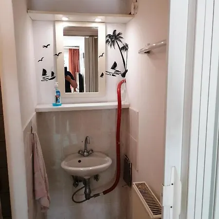 Badacsonyi Ifjusagi Kekturas- Privat Berlemeny *