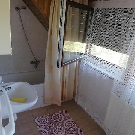 Badacsonyi Ifjusagi Kekturas- Privat Berlemeny Apartmán *