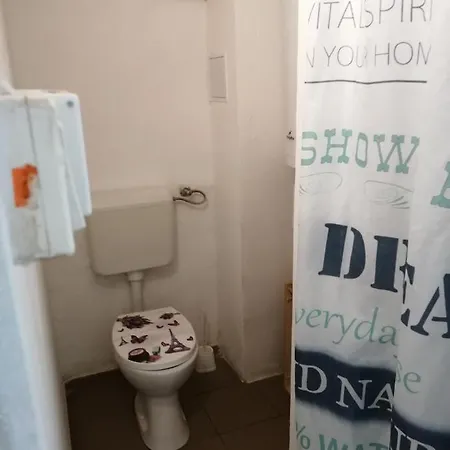 Badacsonyi Ifjusagi Kekturas- Privat Berlemeny
