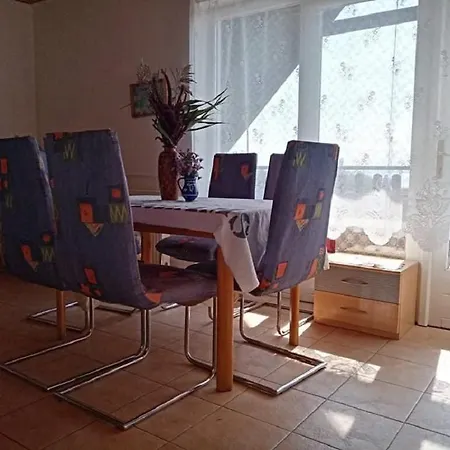 Badacsonyi Ifjusagi Kekturas- Privat Berlemeny Apartmán *