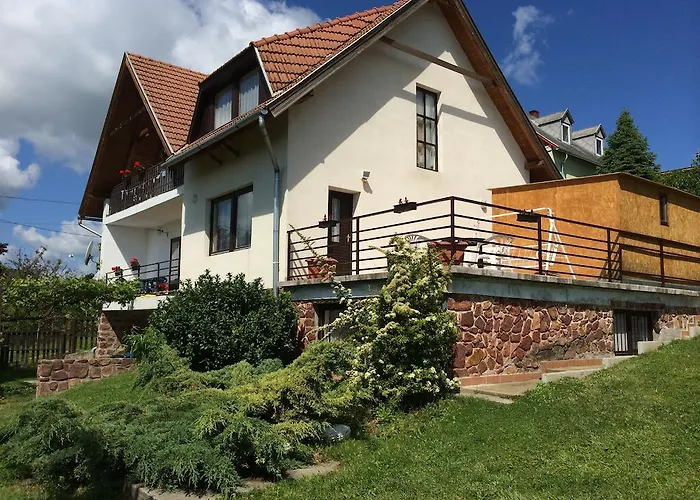 Kéktúrás-tóra Nyíló Badacsonyi Privát Bérlemény Bytom